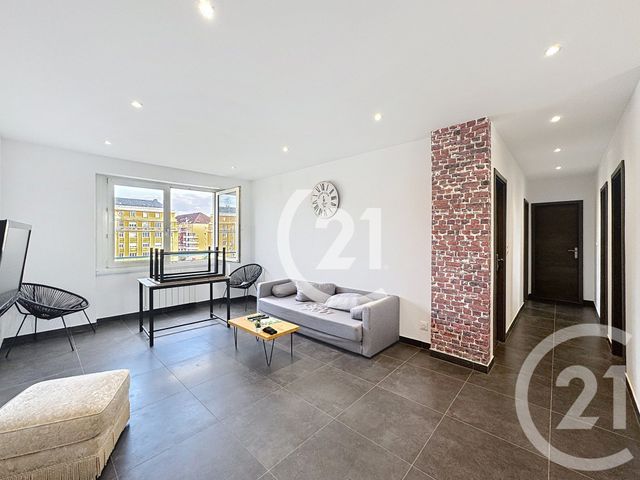 Appartement à vendre - 5 pièces - 88.15 m2 - BELFORT - 90 - FRANCHE-COMTE - Century 21 Agence Du Théâtre