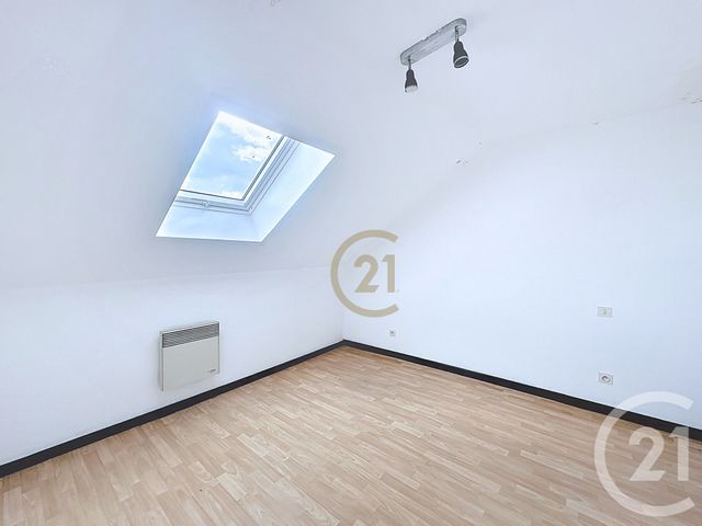 Appartement F3 à vendre - 3 pièces - 52.0 m2 - BEAUCOURT - 90 - FRANCHE-COMTE - Century 21 Agence Du Théâtre