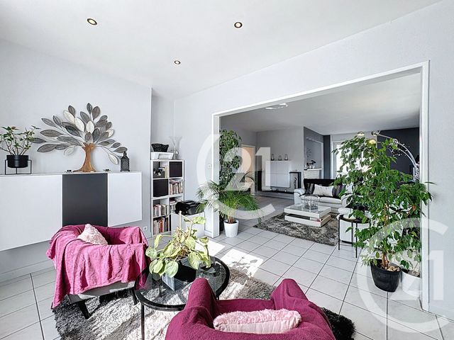 Afficher la photo en grand Appartement T5 à vendre - 5 pièces - 113.94 m2 - BELFORT - 90 - FRANCHE-COMTE - Century 21 Agence Du Théâtre