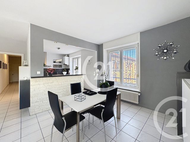Afficher la photo en grand Appartement T5 à vendre - 5 pièces - 113.94 m2 - BELFORT - 90 - FRANCHE-COMTE - Century 21 Agence Du Théâtre