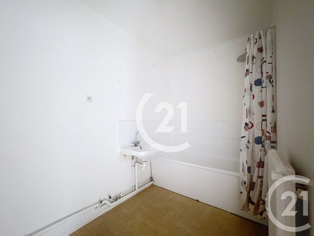 Appartement T3 à vendre - 3 pièces - 63.6 m2 - EXINCOURT - 25 - FRANCHE-COMTE - Century 21 Agence Du Théâtre