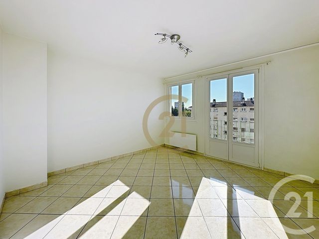 Appartement F3 à louer - 3 pièces - 52.0 m2 - BELFORT - 90 - FRANCHE-COMTE - Century 21 Agence Du Théâtre