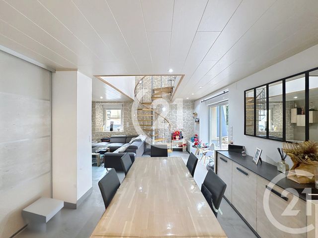 Appartement T5 à vendre - 5 pièces - 109.05 m2 - CHAMPEY - 70 - FRANCHE-COMTE - Century 21 Agence Du Théâtre