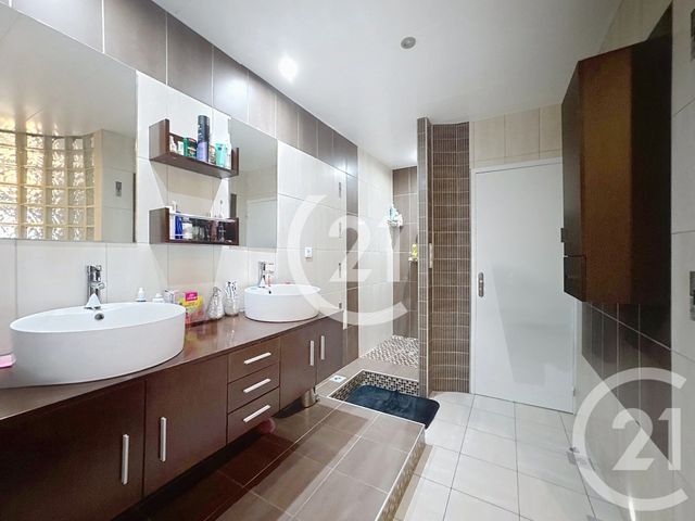 Appartement T5 à vendre - 5 pièces - 109.05 m2 - CHAMPEY - 70 - FRANCHE-COMTE - Century 21 Agence Du Théâtre