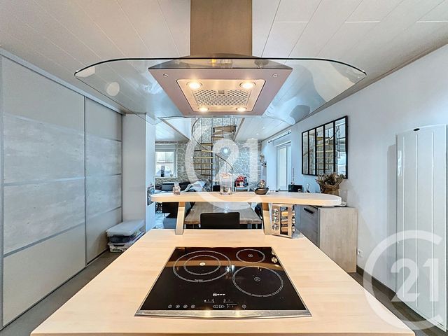 Appartement T5 à vendre - 5 pièces - 109.05 m2 - CHAMPEY - 70 - FRANCHE-COMTE - Century 21 Agence Du Théâtre