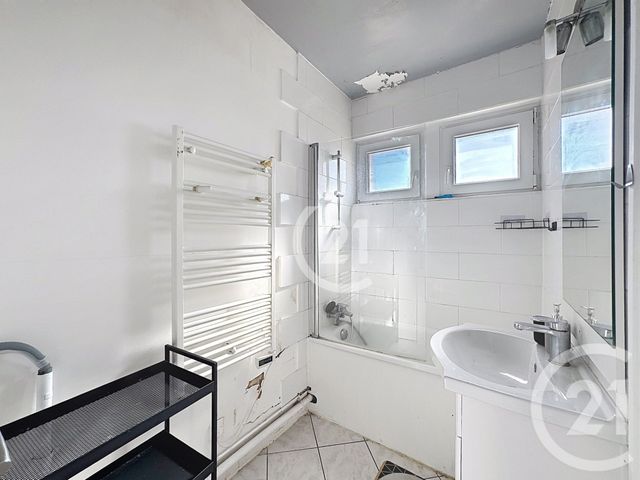 Appartement T3 à vendre - 3 pièces - 48.79 m2 - BELFORT - 90 - FRANCHE-COMTE - Century 21 Agence Du Théâtre