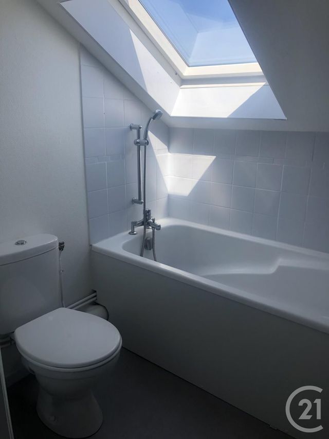 Appartement Studio à louer - 1 pièce - 25.0 m2 - BELFORT - 90 - FRANCHE-COMTE - Century 21 Agence Du Théâtre