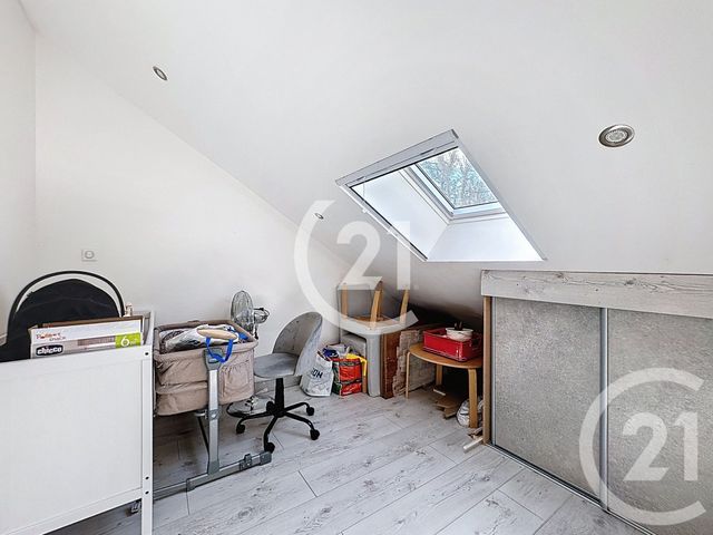 Afficher la photo en grand Appartement T5 à vendre - 5 pièces - 97.89 m2 - ESSERT - 90 - FRANCHE-COMTE - Century 21 Agence Du Théâtre