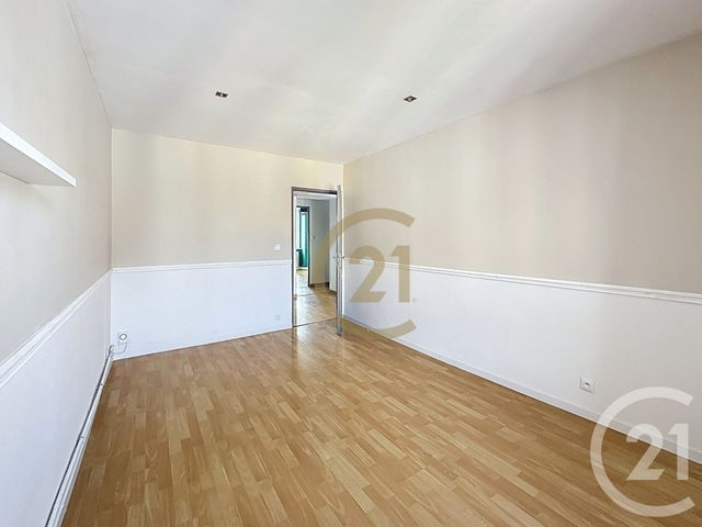 Afficher la photo en grand Appartement F3 à louer - 3 pièces - 63.12 m2 - BELFORT - 90 - FRANCHE-COMTE - Century 21 Agence Du Théâtre