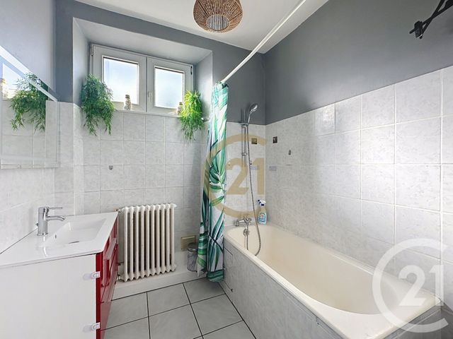 Afficher la photo en grand Appartement F3 à louer - 3 pièces - 63.12 m2 - BELFORT - 90 - FRANCHE-COMTE - Century 21 Agence Du Théâtre