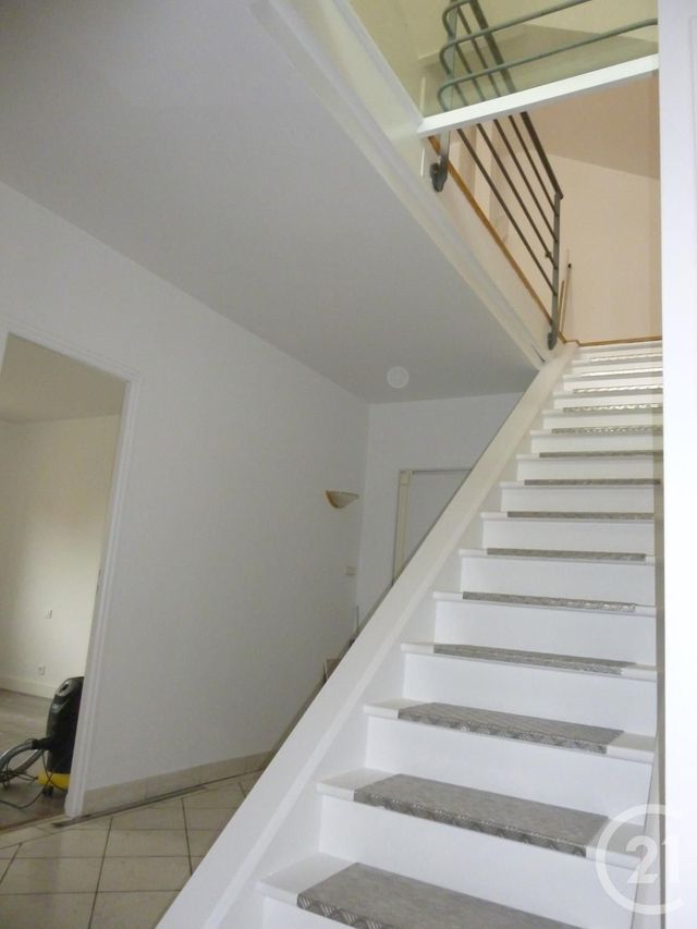 Appartement F3 à louer - 4 pièces - 109.5 m2 - BELFORT - 90 - FRANCHE-COMTE - Century 21 Agence Du Théâtre