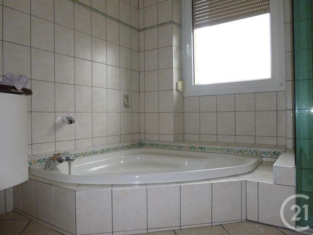 Appartement F3 à louer - 4 pièces - 109.5 m2 - BELFORT - 90 - FRANCHE-COMTE - Century 21 Agence Du Théâtre