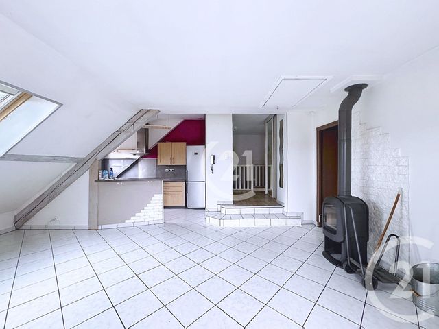 Appartement T3 à vendre - 3 pièces - 57.58 m2 - VIEUX CHARMONT - 25 - FRANCHE-COMTE - Century 21 Agence Du Théâtre