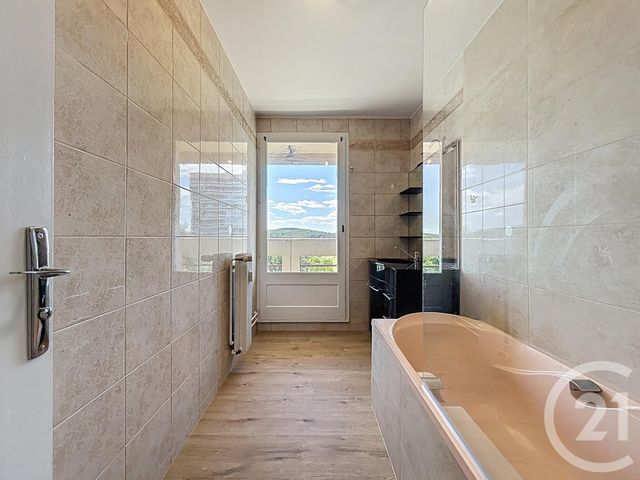 Appartement F6 à vendre - 6 pièces - 119.49 m2 - BELFORT - 90 - FRANCHE-COMTE - Century 21 Agence Du Théâtre