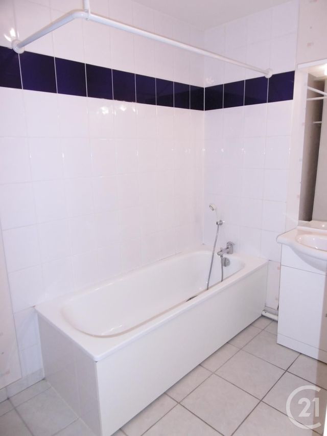 Appartement F2 à louer - 2 pièces - 44.4 m2 - BELFORT - 90 - FRANCHE-COMTE - Century 21 Agence Du Théâtre