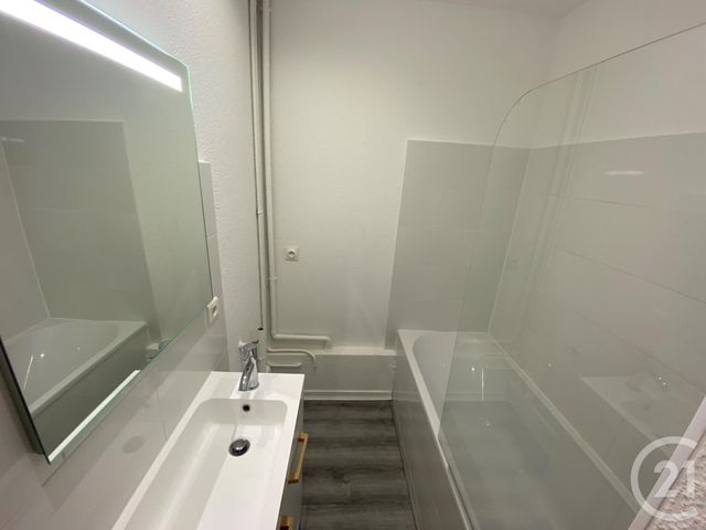 Appartement F3 à louer - 3 pièces - 55.0 m2 - DELLE - 90 - FRANCHE-COMTE - Century 21 Agence Du Théâtre