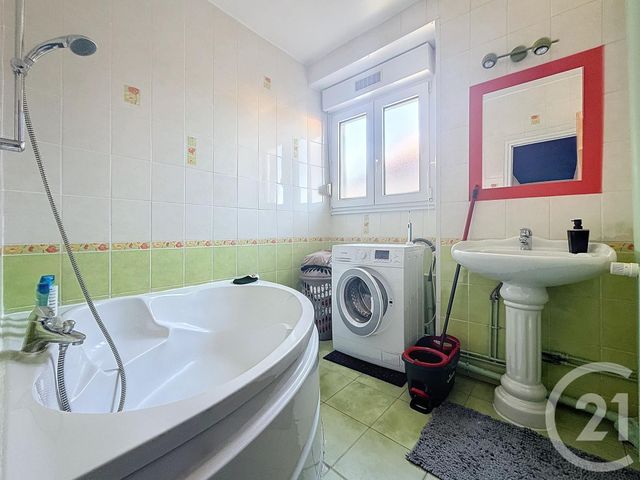 Appartement F5 à louer - 5 pièces - 92.92 m2 - BELFORT - 90 - FRANCHE-COMTE - Century 21 Agence Du Théâtre