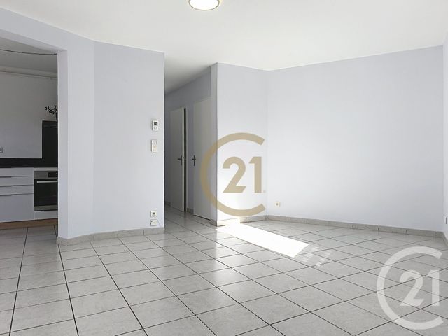 Appartement F2 à louer - 2 pièces - 54.77 m2 - BAVILLIERS - 90 - FRANCHE-COMTE - Century 21 Agence Du Théâtre