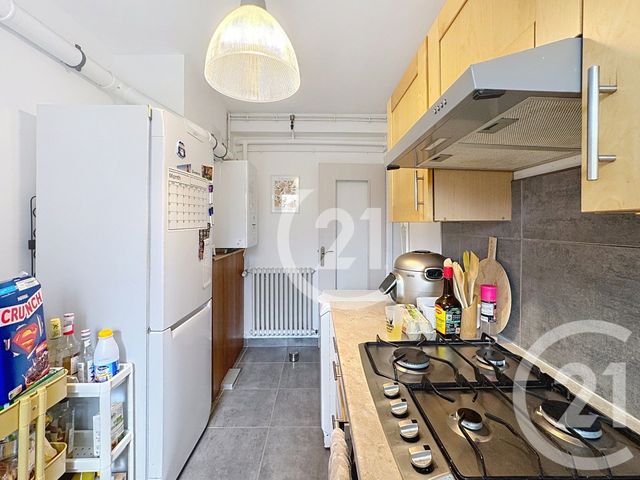 Appartement T4 à vendre - 4 pièces - 62.2 m2 - BELFORT - 90 - FRANCHE-COMTE - Century 21 Agence Du Théâtre