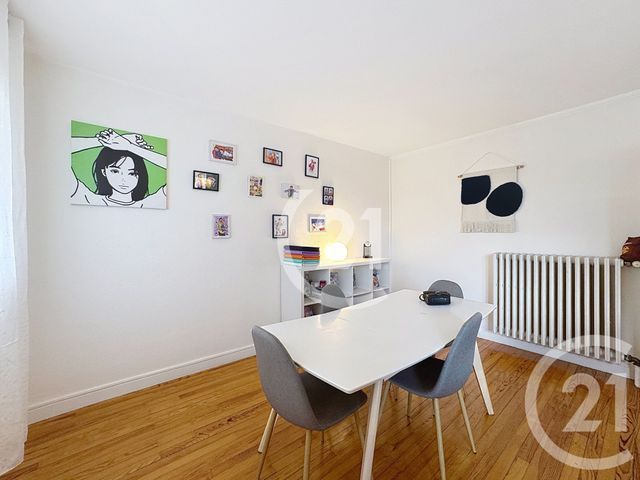 Appartement T4 à vendre - 4 pièces - 62.2 m2 - BELFORT - 90 - FRANCHE-COMTE - Century 21 Agence Du Théâtre