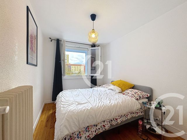 Appartement T4 à vendre - 4 pièces - 62.2 m2 - BELFORT - 90 - FRANCHE-COMTE - Century 21 Agence Du Théâtre