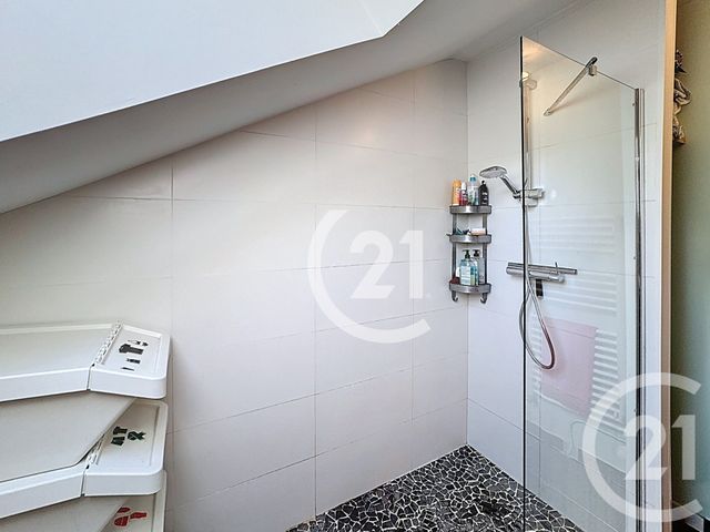 Appartement T4 à vendre - 4 pièces - 85.31 m2 - MONTBELIARD - 25 - FRANCHE-COMTE - Century 21 Agence Du Théâtre