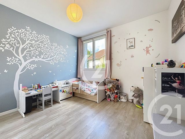 Appartement T4 à vendre - 4 pièces - 85.31 m2 - MONTBELIARD - 25 - FRANCHE-COMTE - Century 21 Agence Du Théâtre