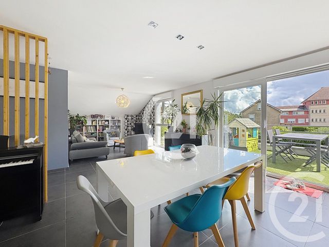 Appartement T4 à vendre - 4 pièces - 85.31 m2 - MONTBELIARD - 25 - FRANCHE-COMTE - Century 21 Agence Du Théâtre