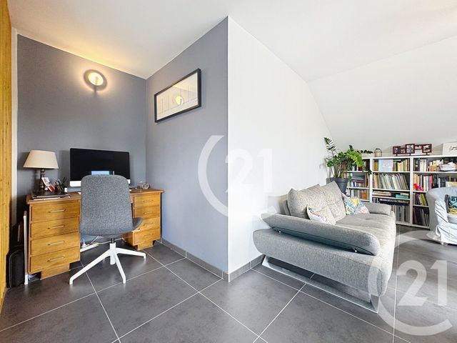 Appartement T4 à vendre - 4 pièces - 85.31 m2 - MONTBELIARD - 25 - FRANCHE-COMTE - Century 21 Agence Du Théâtre