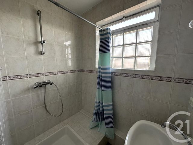 Appartement F3 à louer - 3 pièces - 62.32 m2 - BOUROGNE - 90 - FRANCHE-COMTE - Century 21 Agence Du Théâtre