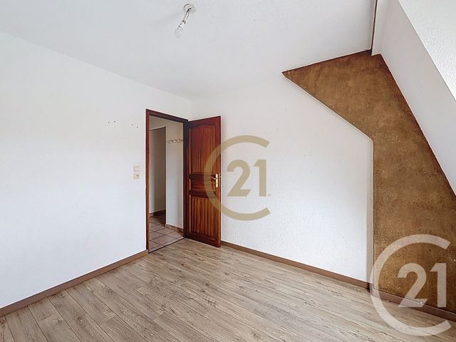 Appartement F5 à louer - 5 pièces - 73.95 m2 - BELFORT - 90 - FRANCHE-COMTE - Century 21 Agence Du Théâtre