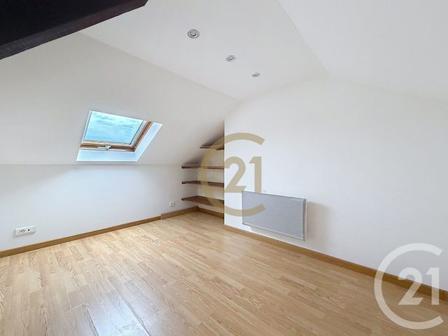Appartement F5 à louer - 5 pièces - 73.95 m2 - BELFORT - 90 - FRANCHE-COMTE - Century 21 Agence Du Théâtre