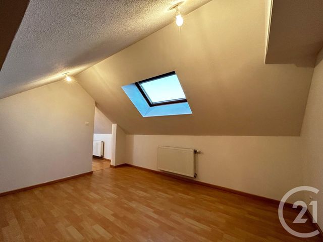Appartement Duplex à louer - 2 pièces - 50.0 m2 - BOUROGNE - 90 - FRANCHE-COMTE - Century 21 Agence Du Théâtre