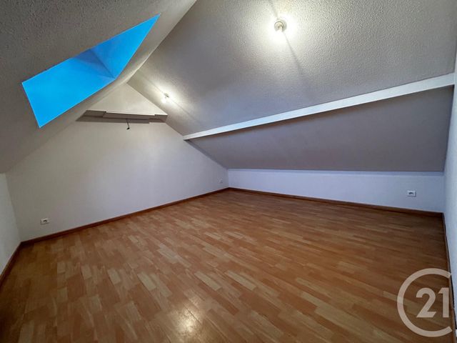 Appartement Duplex à louer - 2 pièces - 50.0 m2 - BOUROGNE - 90 - FRANCHE-COMTE - Century 21 Agence Du Théâtre