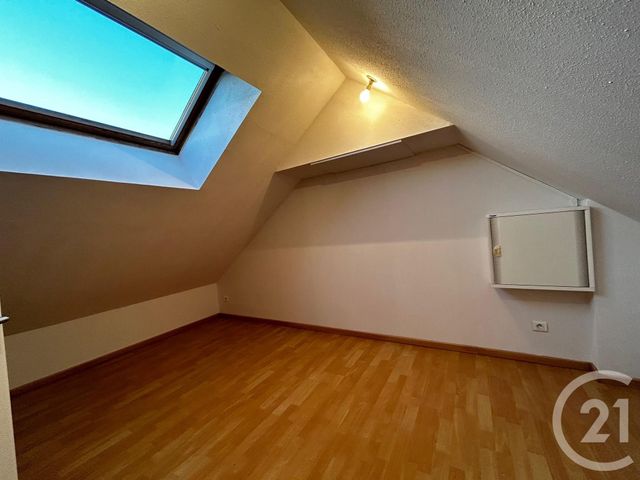 Appartement Duplex à louer - 2 pièces - 50.0 m2 - BOUROGNE - 90 - FRANCHE-COMTE - Century 21 Agence Du Théâtre