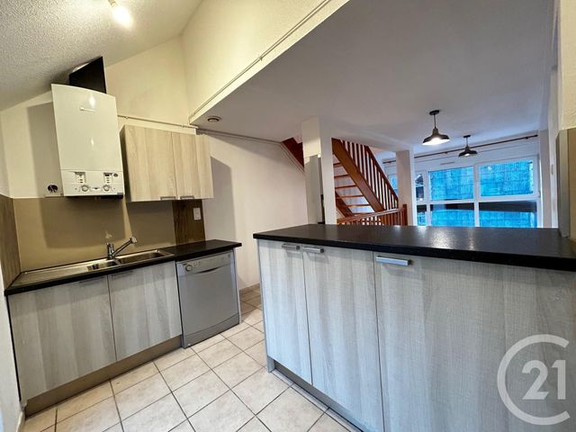 Appartement Duplex à louer - 2 pièces - 50.0 m2 - BOUROGNE - 90 - FRANCHE-COMTE - Century 21 Agence Du Théâtre