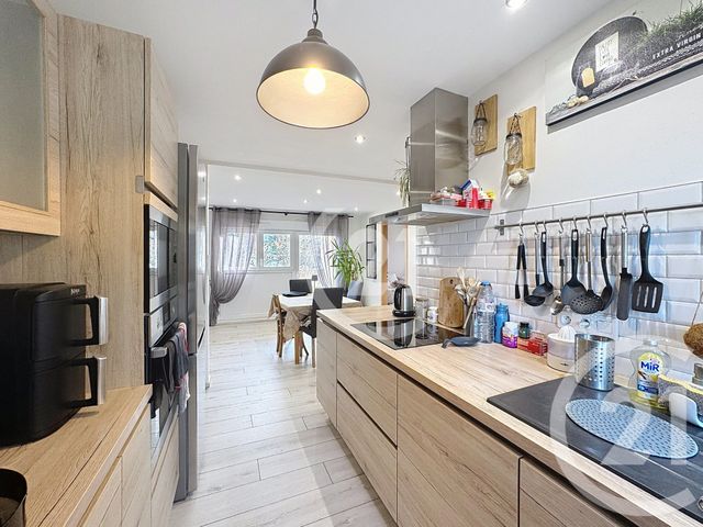 Appartement T4 à vendre - 4 pièces - 59.72 m2 - ETUPES - 25 - FRANCHE-COMTE - Century 21 Agence Du Théâtre