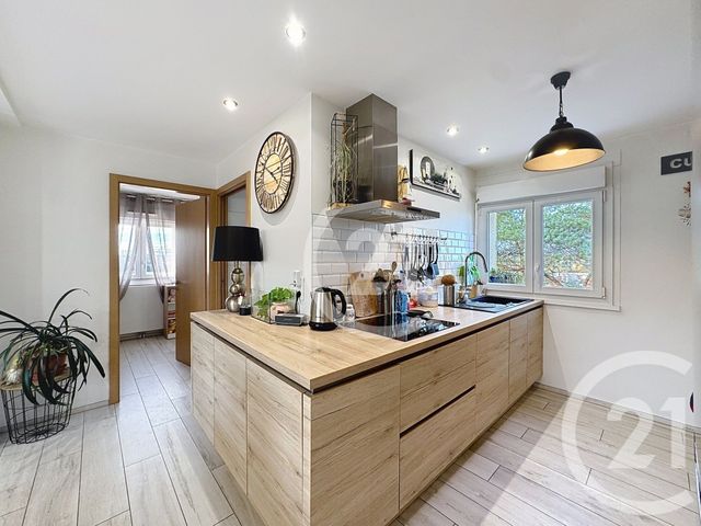 Appartement T4 à vendre - 4 pièces - 59.72 m2 - ETUPES - 25 - FRANCHE-COMTE - Century 21 Agence Du Théâtre