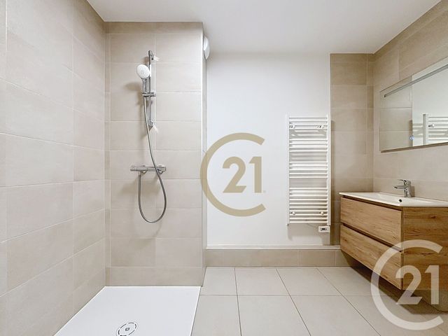 Appartement F3 à louer - 3 pièces - 63.64 m2 - BELFORT - 90 - FRANCHE-COMTE - Century 21 Agence Du Théâtre