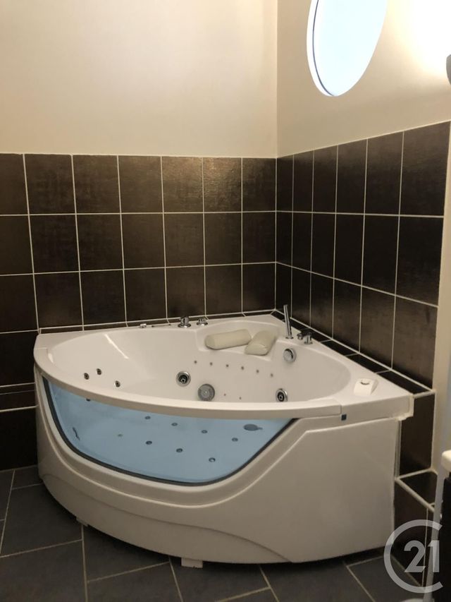 Appartement F3 à louer - 3 pièces - 74.0 m2 - BELFORT - 90 - FRANCHE-COMTE - Century 21 Agence Du Théâtre