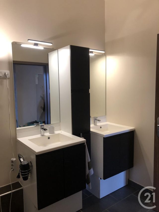 Appartement F3 à louer - 3 pièces - 74.0 m2 - BELFORT - 90 - FRANCHE-COMTE - Century 21 Agence Du Théâtre