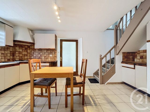 Appartement F5 à louer - 5 pièces - 88.0 m2 - ESSERT - 90 - FRANCHE-COMTE - Century 21 Agence Du Théâtre