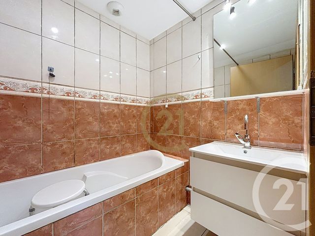 Appartement F2 à louer - 2 pièces - 60.76 m2 - BAVILLIERS - 90 - FRANCHE-COMTE - Century 21 Agence Du Théâtre