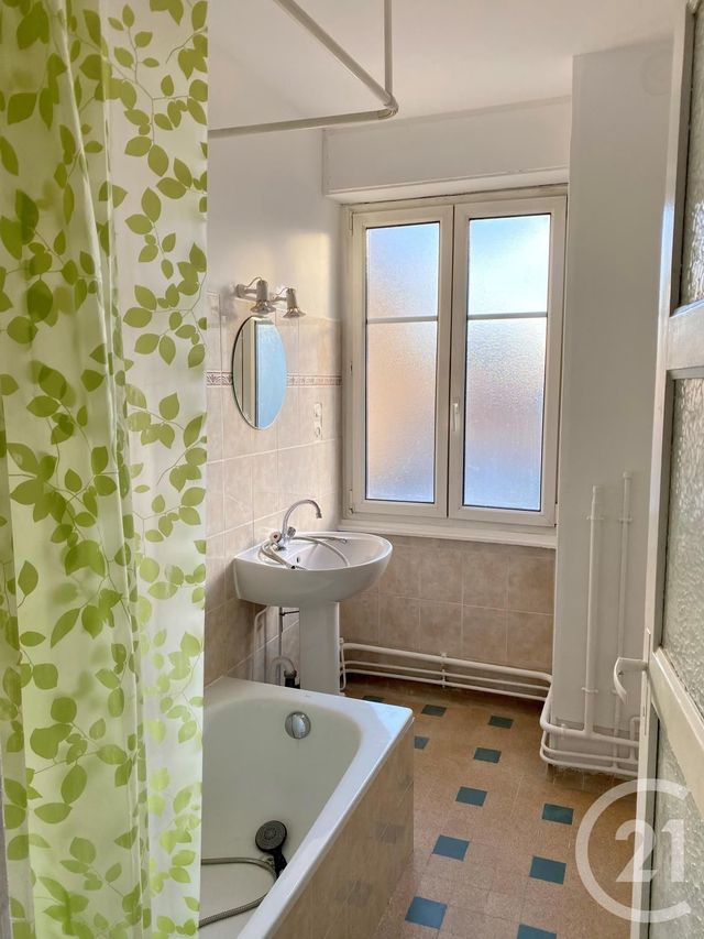 Appartement F4 à louer - 4 pièces - 70.95 m2 - BELFORT - 90 - FRANCHE-COMTE - Century 21 Agence Du Théâtre