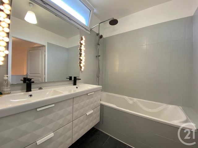 maison à louer - 5 pièces - 105.0 m2 - BELFORT - 90 - FRANCHE-COMTE - Century 21 Agence Du Théâtre