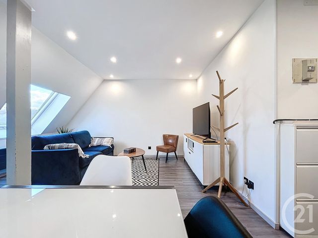 Appartement Duplex à louer - 2 pièces - 37.71 m2 - BELFORT - 90 - FRANCHE-COMTE - Century 21 Agence Du Théâtre