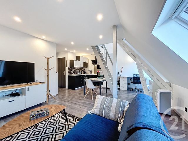 Appartement Duplex à louer - 2 pièces - 37.71 m2 - BELFORT - 90 - FRANCHE-COMTE - Century 21 Agence Du Théâtre