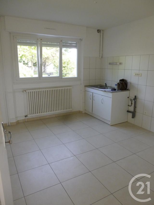 Appartement F4 à louer - 4 pièces - 85.0 m2 - CHEVREMONT - 90 - FRANCHE-COMTE - Century 21 Agence Du Théâtre