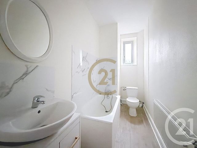 Appartement T3 à louer - 3 pièces - 60.0 m2 - BELFORT - 90 - FRANCHE-COMTE - Century 21 Agence Du Théâtre