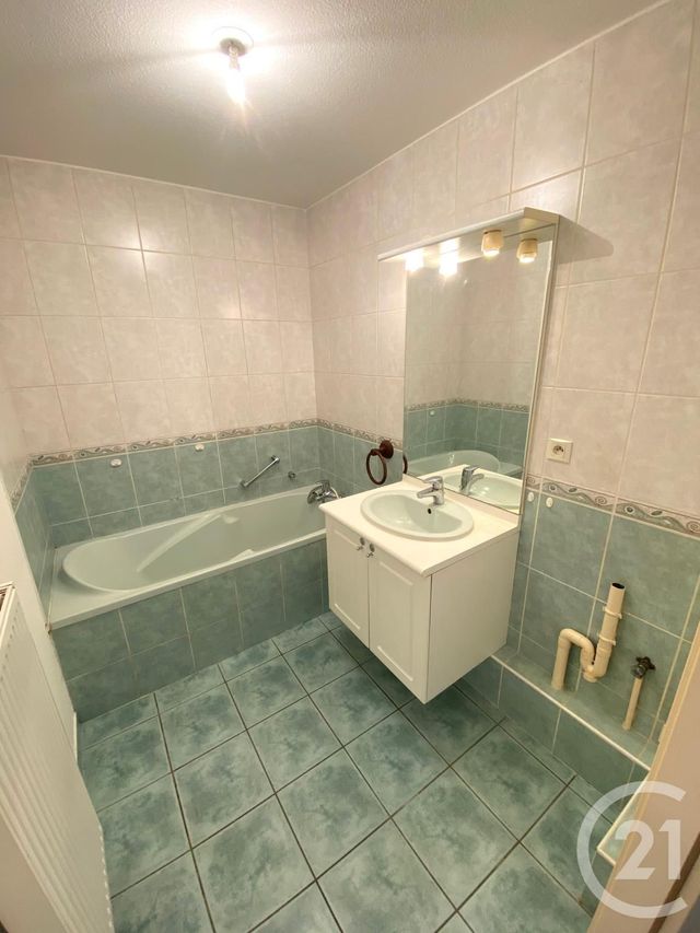 Appartement F4 à louer - 4 pièces - 78.33 m2 - BELFORT - 90 - FRANCHE-COMTE - Century 21 Agence Du Théâtre